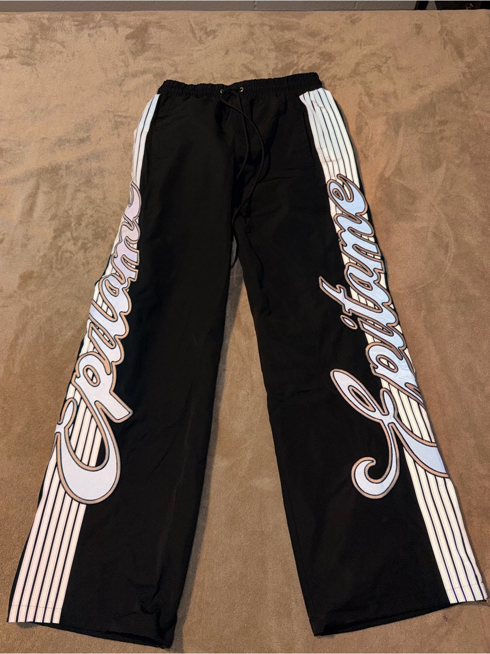 Men’s reflective joggers street style